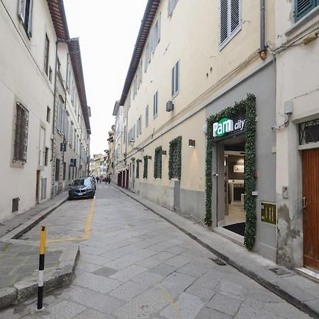 Keys Of Italy - Sgiuseppe 18 - Monolocale Intimo E Conveniente A Santa Croce Daire Floransa Dış mekan fotoğraf
